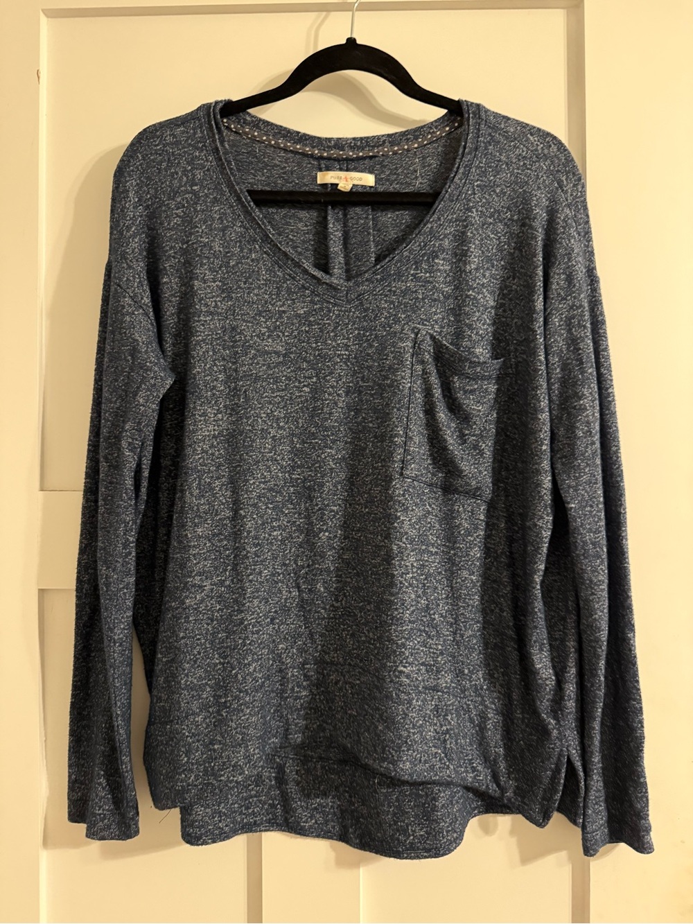 Relaxed V-Neck Long Sleeve Pocket Tee - Heather Blue